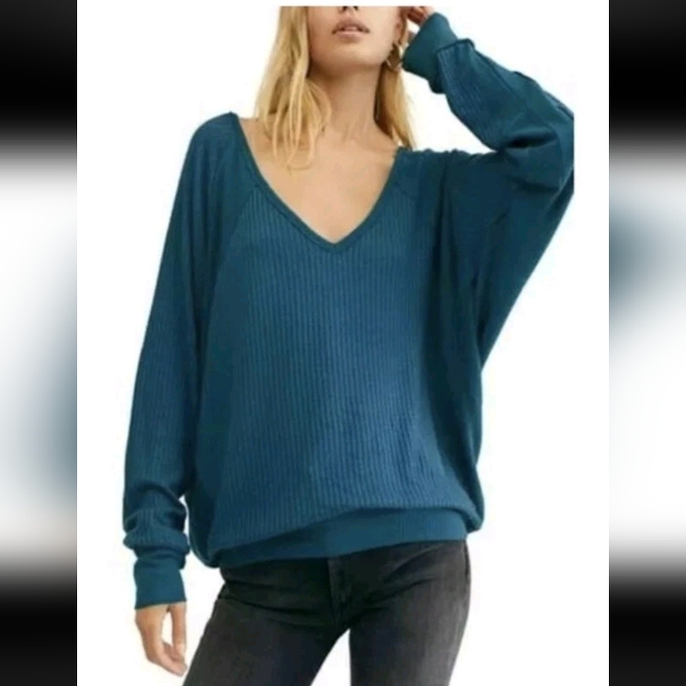 WE THE FREE Teal V-Neck Knit Sweater...SIZE:XS Oversize